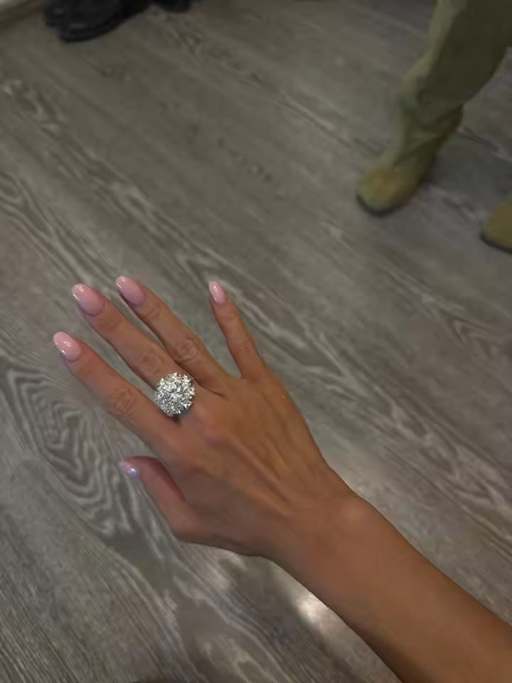 Product photo 1 from Ava Reynolds